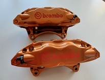 Brembo_Racing_4pot-GT-Family-E-2