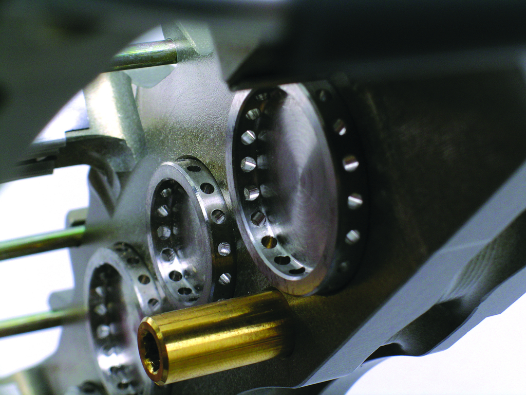8p-gtr-inside_2_61408_l-piston-insert
